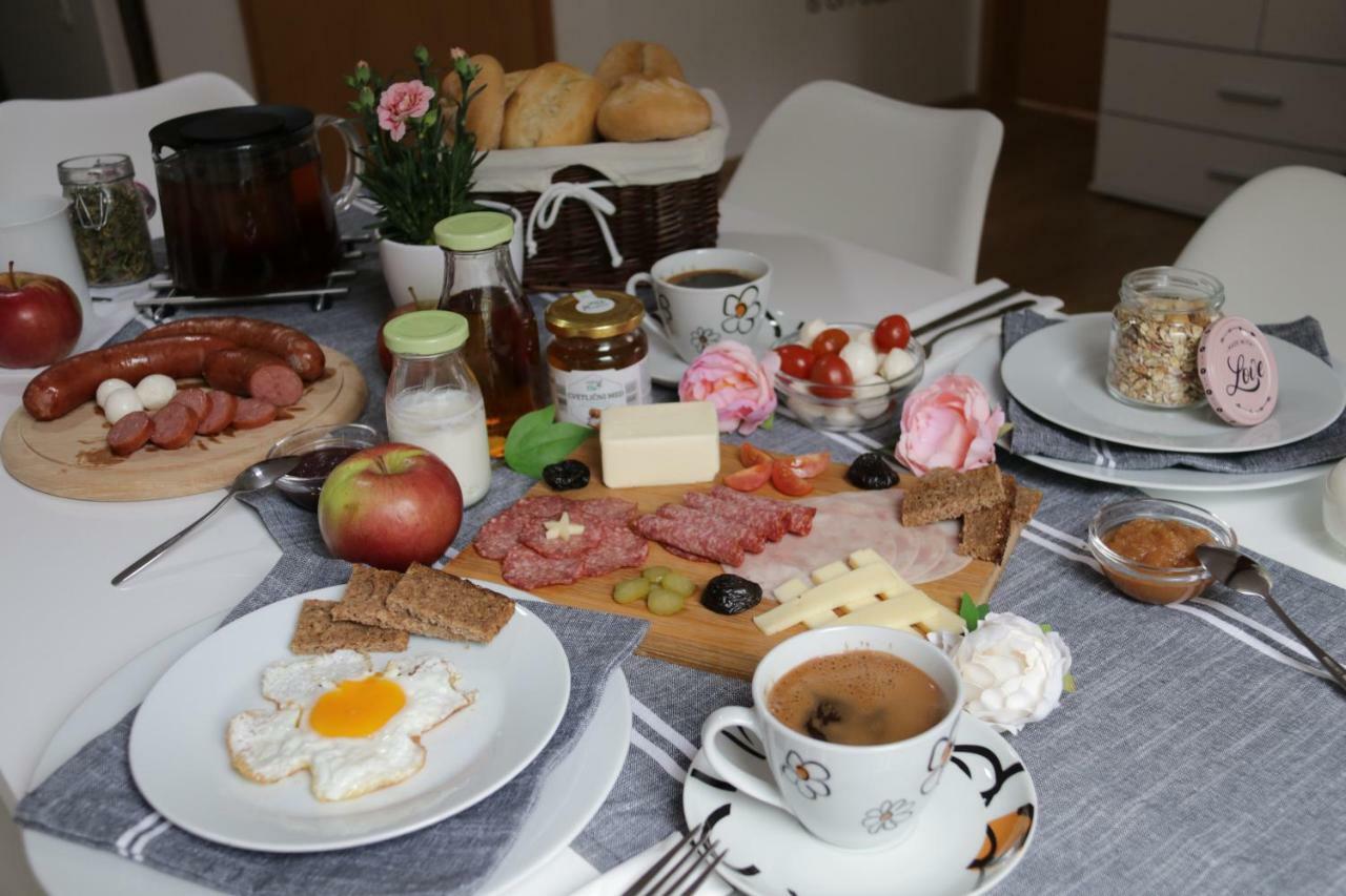 Charming Apartments Ana Марибор Экстерьер фото